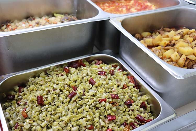食堂承包与蔬菜配送 学校、工厂餐饮管理的一体化解决方案